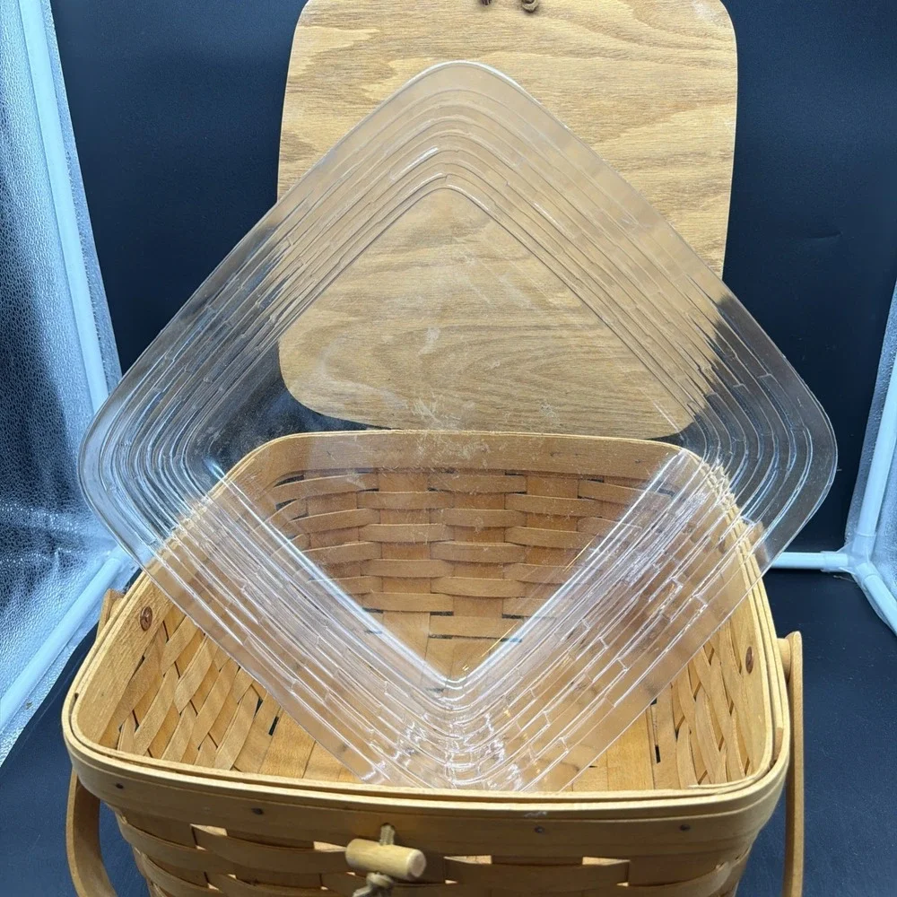 Longaberger 1997 Vintage Small Picnic Basket TAILGATE ROMANTIC CAMP BEACH KIDS